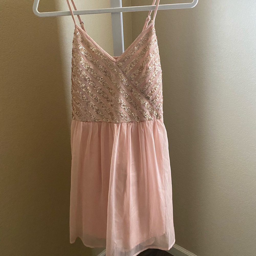 Woman’s Hollister chiffon pink dress size S